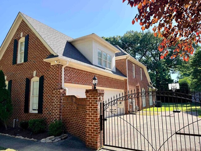 Foto del edificio - 1816 New Riverdale Rd