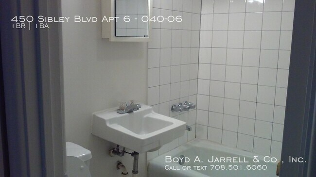 Building Photo - 450 Sibley Blvd