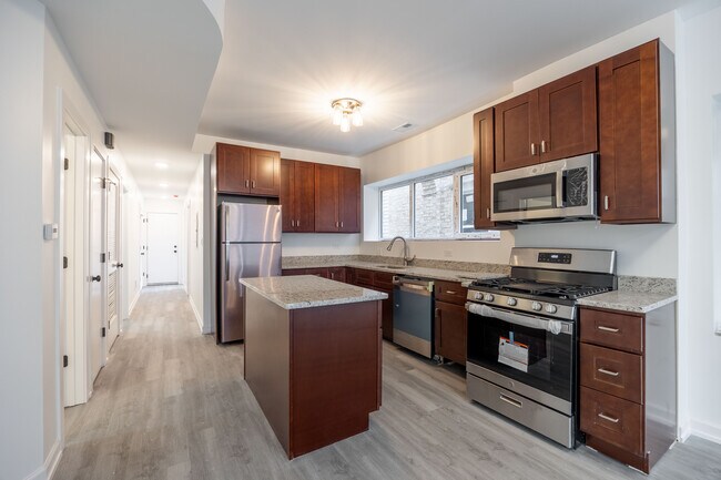 Foto del edificio - 1014 N Hamlin Ave