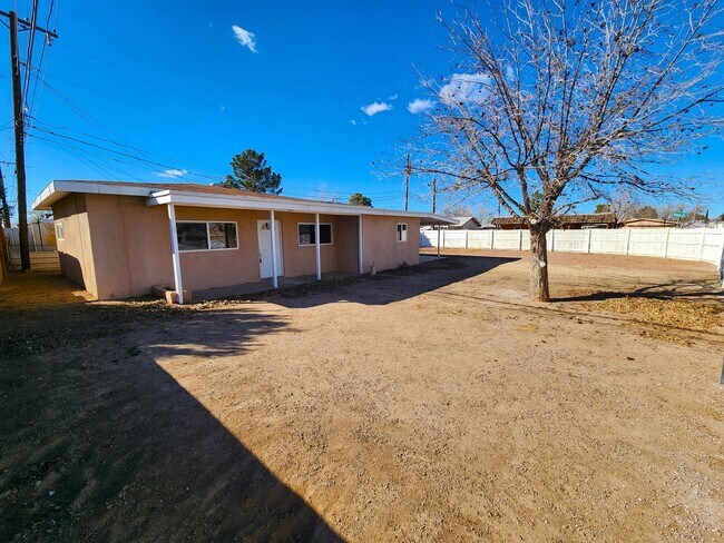 Foto del edificio - 1417 Fifth St.