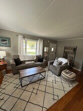 Building Photo - 1202 E Saint Andrews Rd