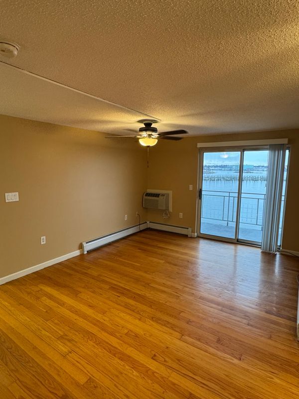 Foto del edificio - 184 Pequot Ave