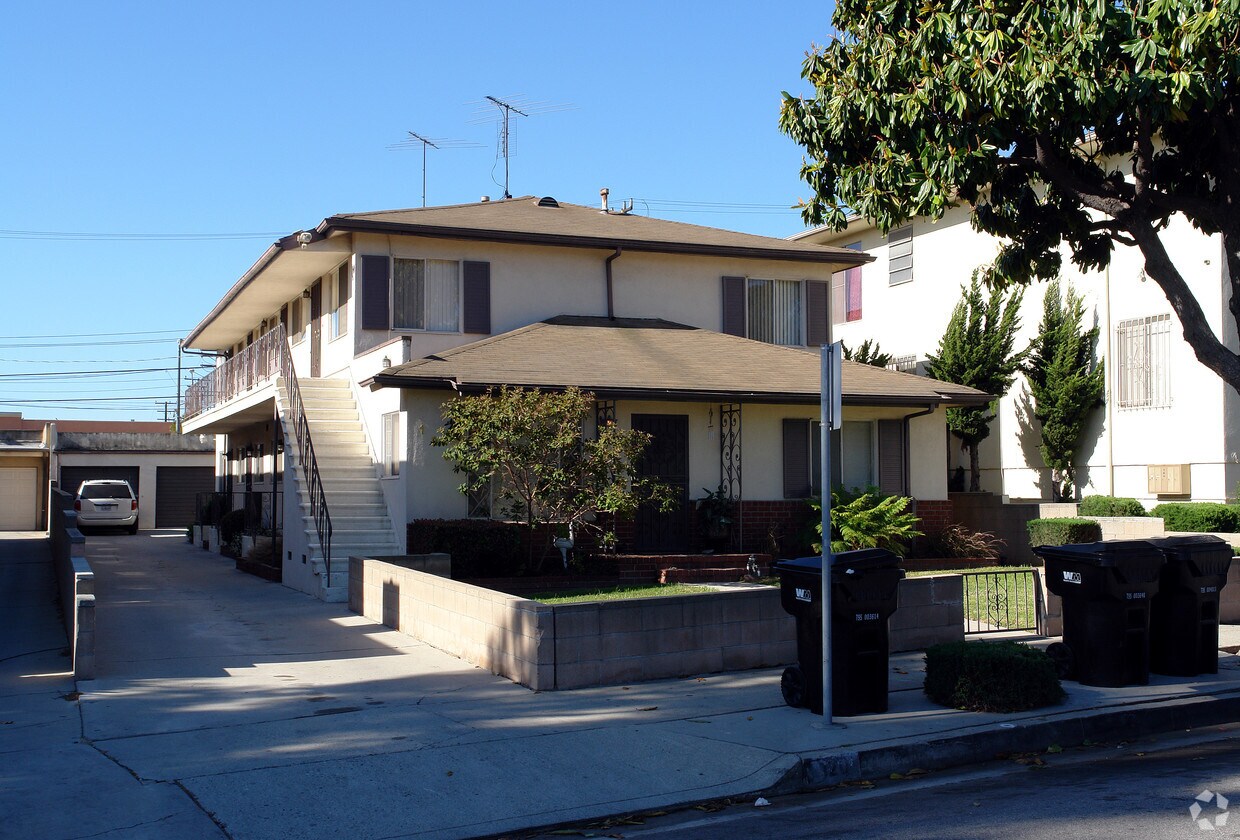 Building Photo - 120 W Hillsdale St