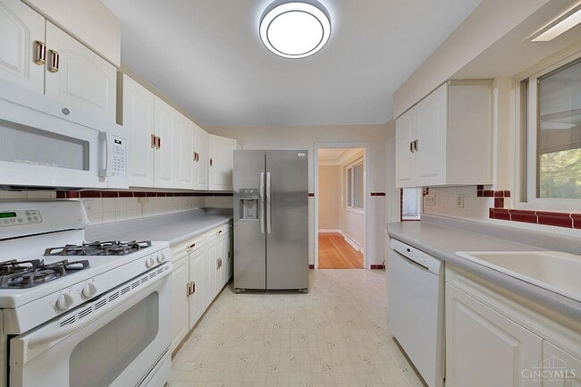 Foto del edificio - 5900 Donjoy Dr