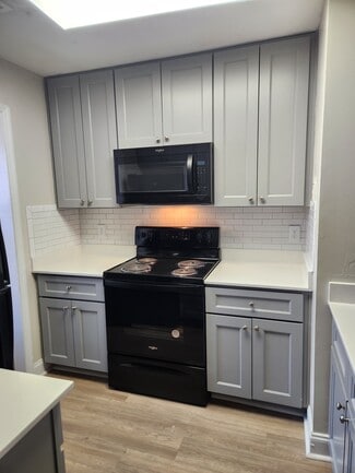 Building Photo - Parkview Apartments