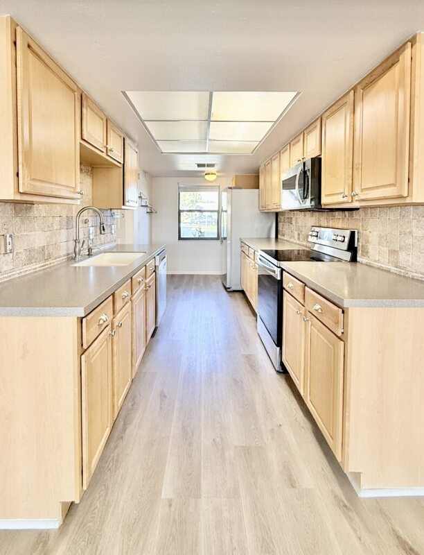 Foto del edificio - 2131 Ridge Rd