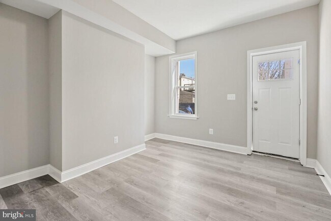 Building Photo - 3600 5th St