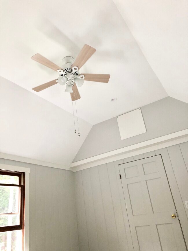 Cathedral ceiling main floor bedroom - 220 Concord Rd