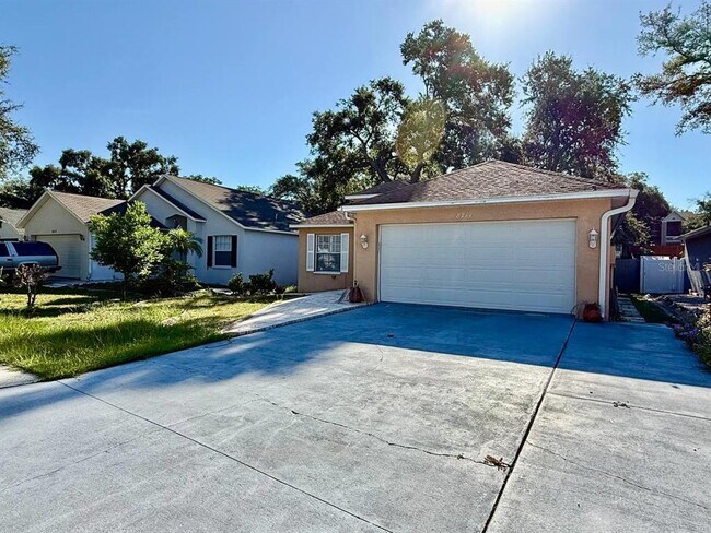 Building Photo - 8711 Busch Oaks St