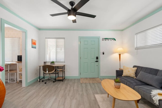 Building Photo - 1407 E McKinley St