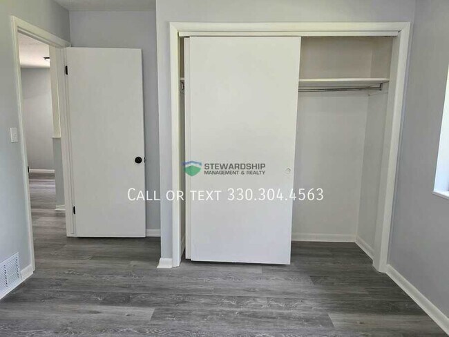 Foto del edificio - 2555 Edwin Ave