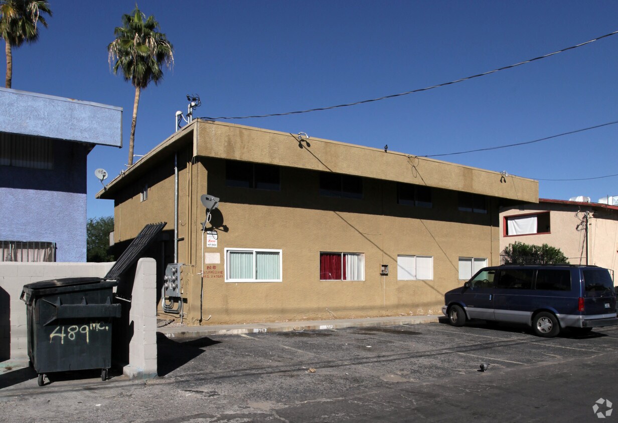 493 McKellar Cir, Las Vegas, NV 89119 Apartments in Las Vegas, NV