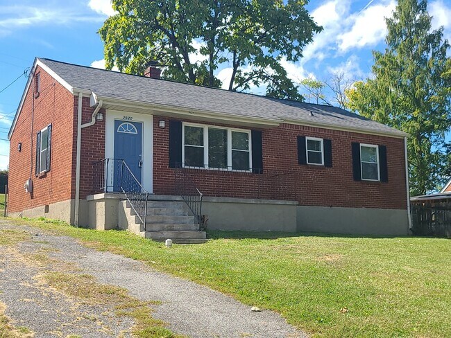 Foto del edificio - 2620 Springhill Dr NW