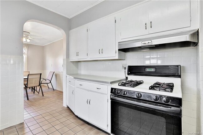 Building Photo - 215 N 7th Ave