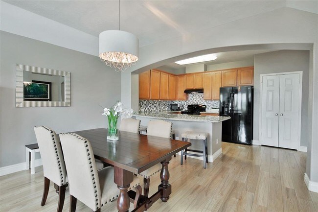 Foto del edificio - 13006 Jasmine Park Ln