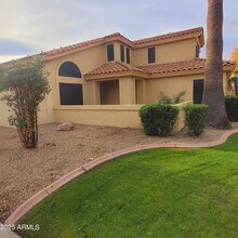 Building Photo - 11001 W Crimson Ln