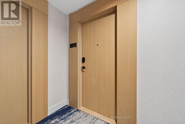 Photo du bâtiment - 333 Sunseeker Ave