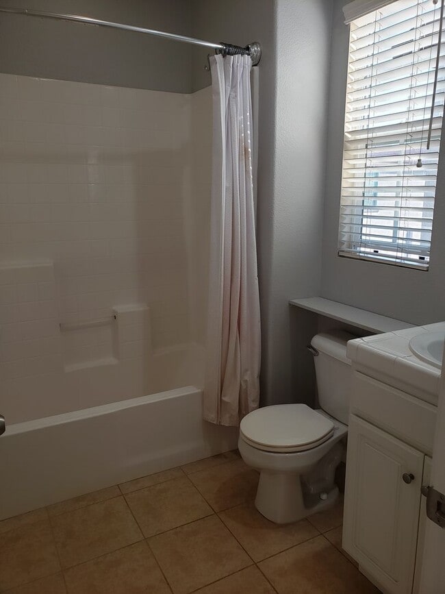 Foto del edificio - Small studio apartment at Riverpark, Oxnard $1600