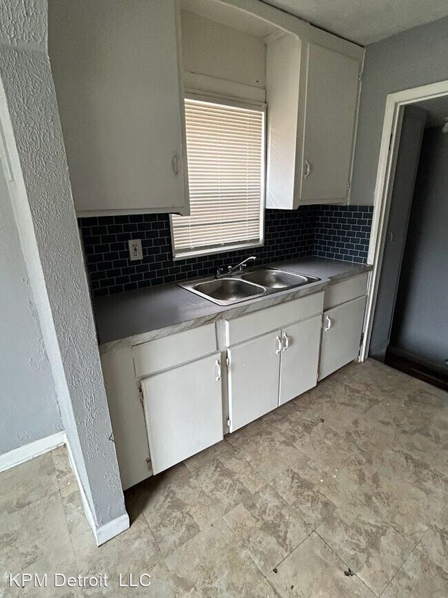Foto del edificio - 3 br, 1 bath House - 8430 Plainview
