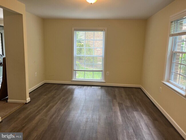 Building Photo - 6038 Heathwick Ct