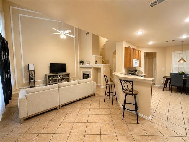 Foto del edificio - 9929 Dryden Ln