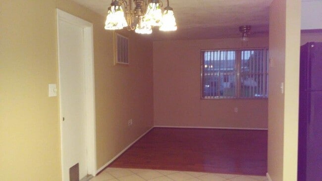 Building Photo - Charming 3/1.5/1 1000 Sq. Ft. home with a ...