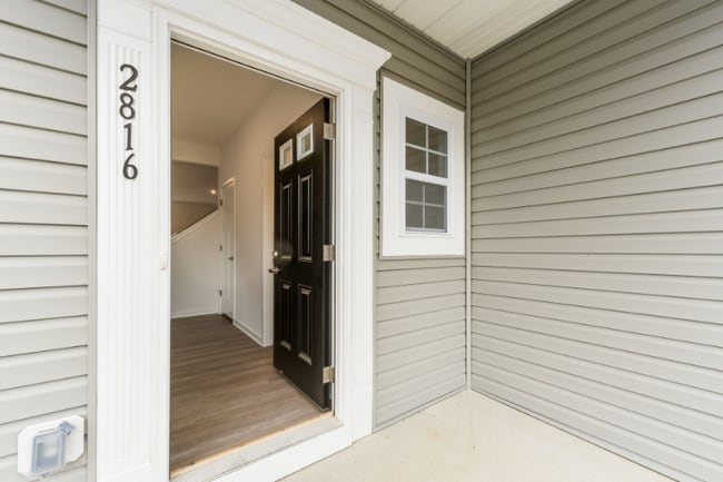 Building Photo - 2816 Horsham Dr