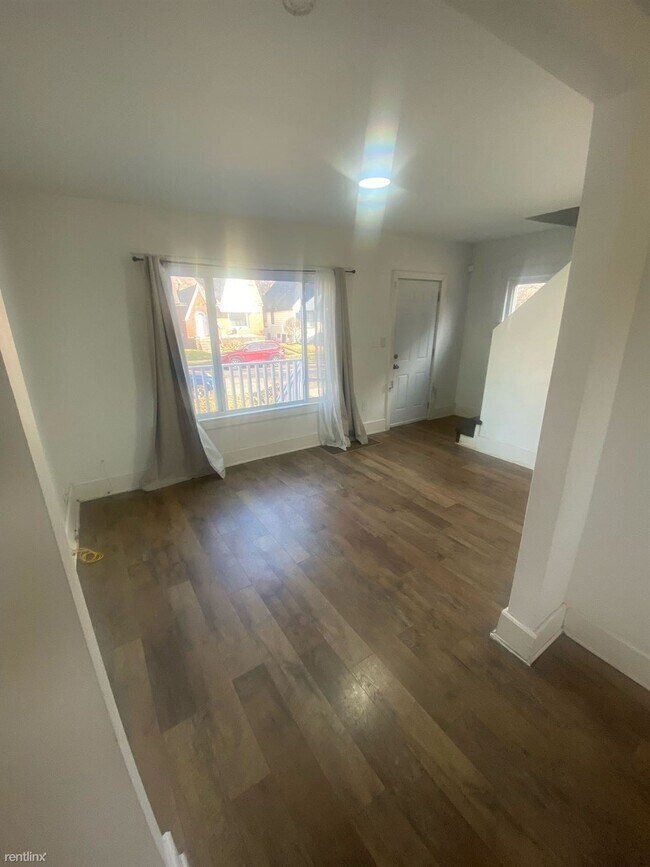 Building Photo - 3 br, 1 bath House - 14975 Cruse St