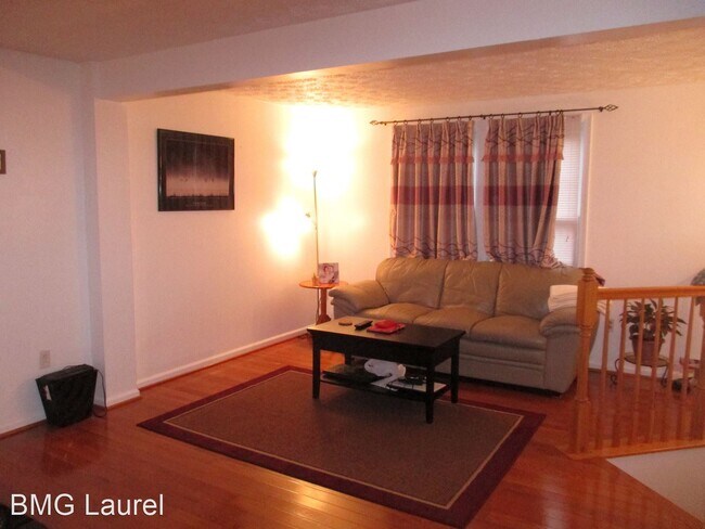 Building Photo - 3 br, 2.5 bath House - 899 Chestnutview Court