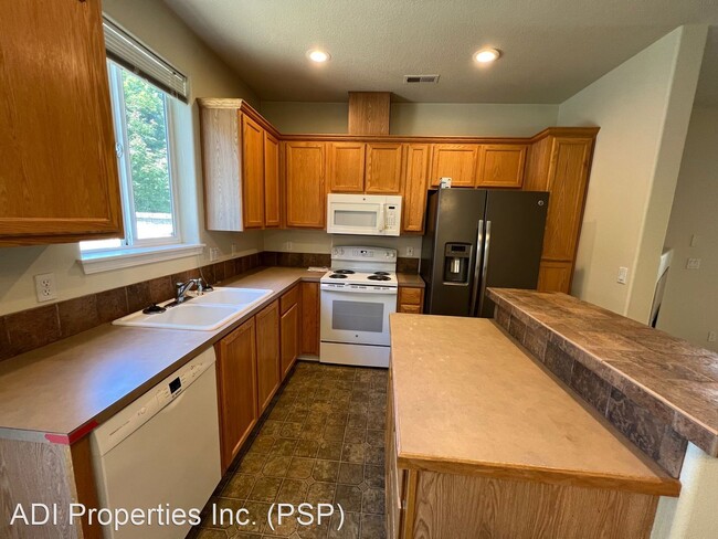 Building Photo - 3 br, 2.5 bath House - 18655 SW 93rd Terrace