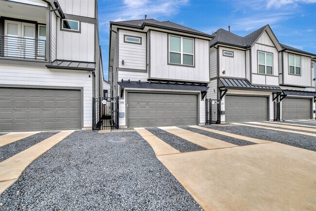 Foto del edificio - 119A E 43rd St