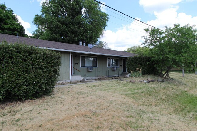 Building Photo - 2119 E Euclid Ave.