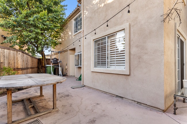 Building Photo - 4386 Willow Glen St