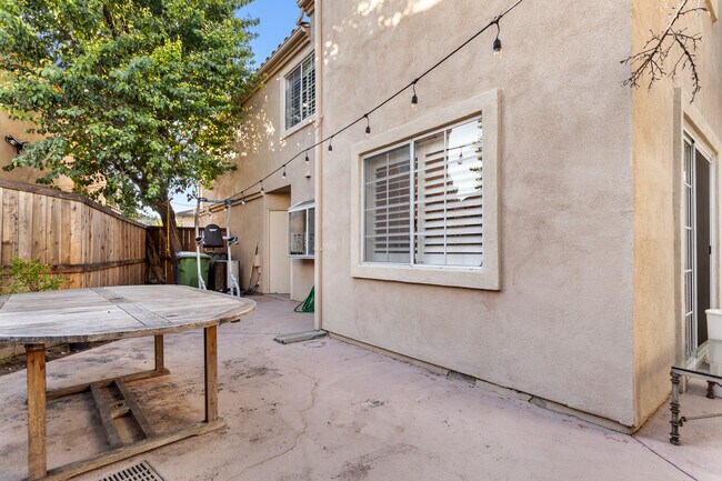 Foto del edificio - 4386 Willow Glen St