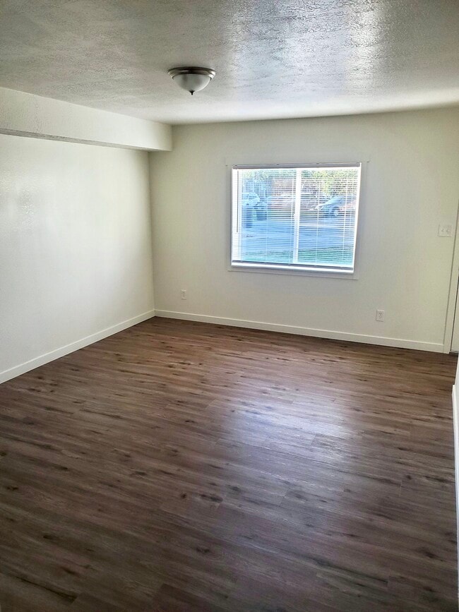 Building Photo - Kaysville #1