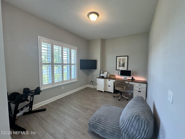 Foto del edificio - 228 Dalton Cir