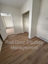 Building Photo - 522 N High St