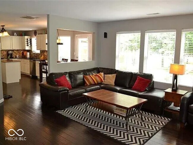 Foto del edificio - 12906 Pleasant View Ln