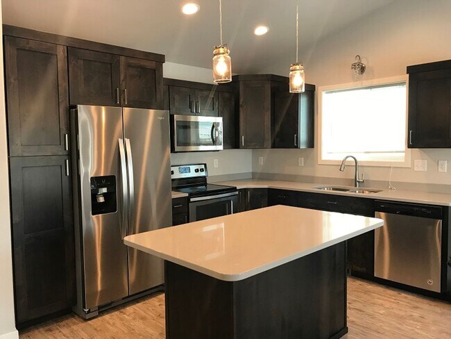 Foto del edificio - 3 Bed 2 Bath Twinhome