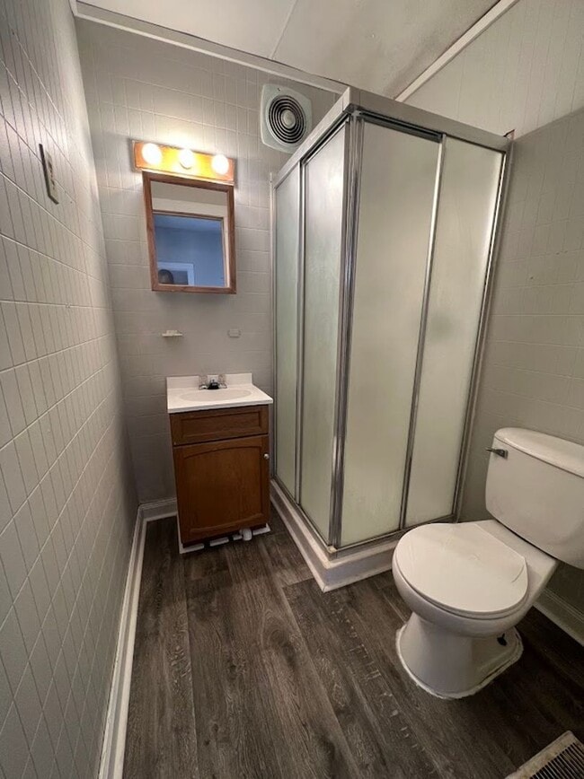 Building Photo - 1621 W Jackson St Building Photo - 1621 W Jackson St