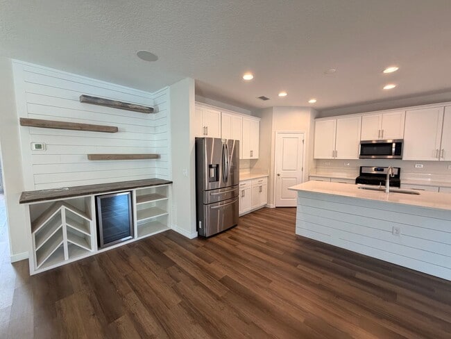 Foto del edificio - 4/3 Oasis in Beacon Lakes! Private Pool & Amenities! REDUCED DEPOSIT!