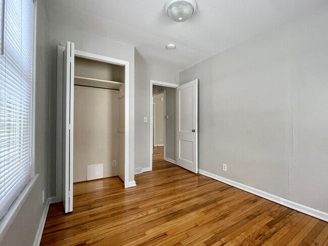 Foto del edificio - 2609 Amherst Ave