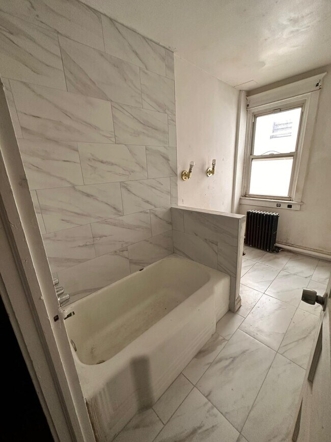 Foto del edificio - 3110 Frankford Ave