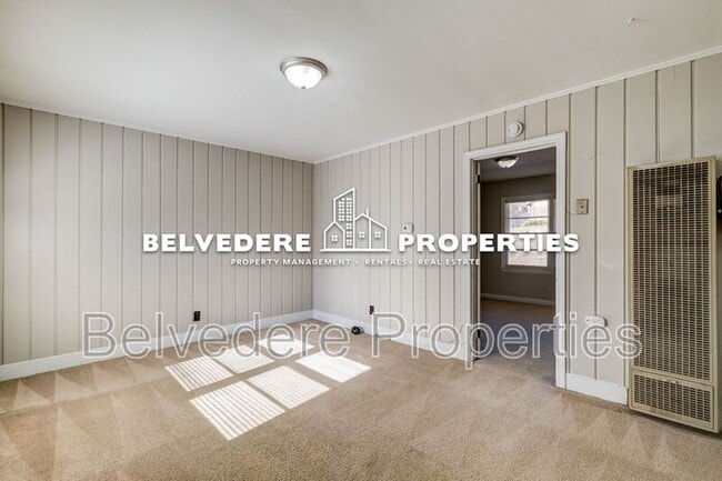 Building Photo - 215 McIver St