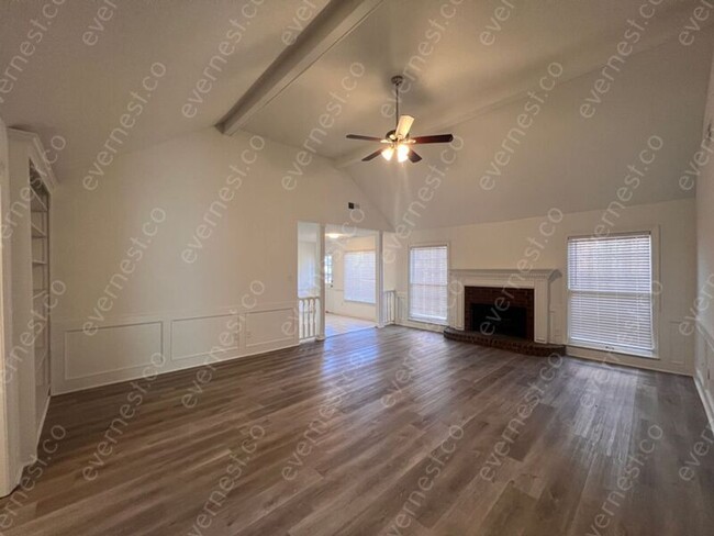Building Photo - 1400 Fox Trace Dr
