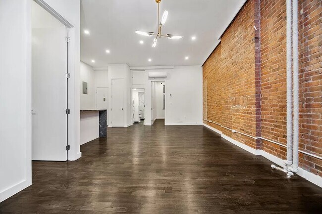 Building Photo - 30 East 14th Street