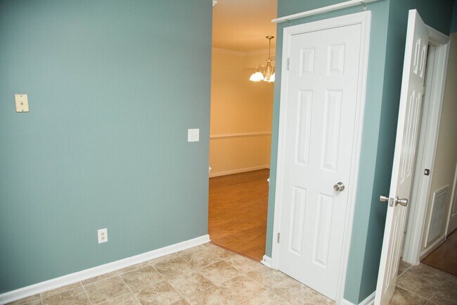 Building Photo - Two Bedroom Available off Barracks Road!