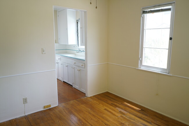 dining room looking into kitchen - 847 E Calaveras St