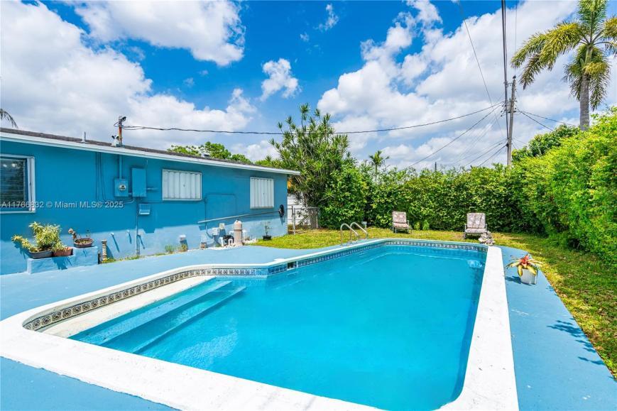 Foto principal - 3 bedroom in Miramar FL 33023
