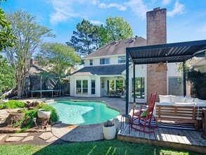 Building Photo - 25 Cokeberry St